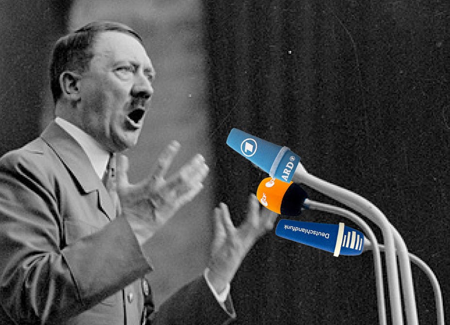 Hitler schreit in drei Mikrofone die jeweils durch ein Mikrofon von ARD, ZDF und DLF ersetzt wurden