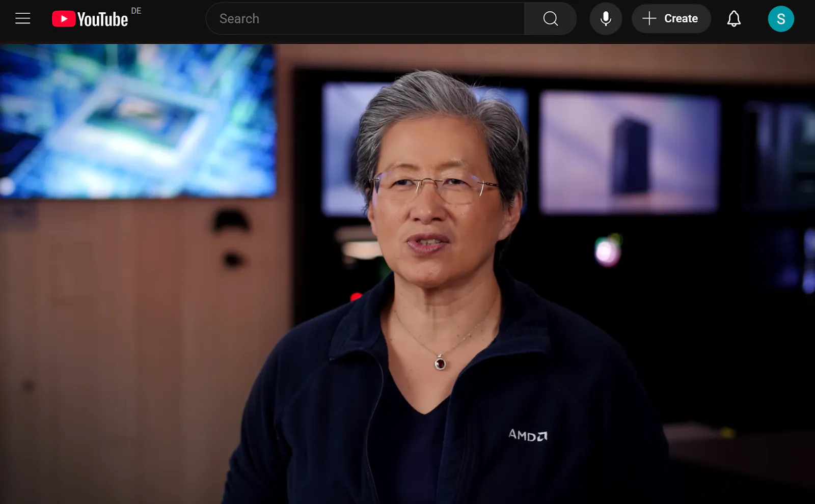 AMD Chefin Lisa Su in einem Video.