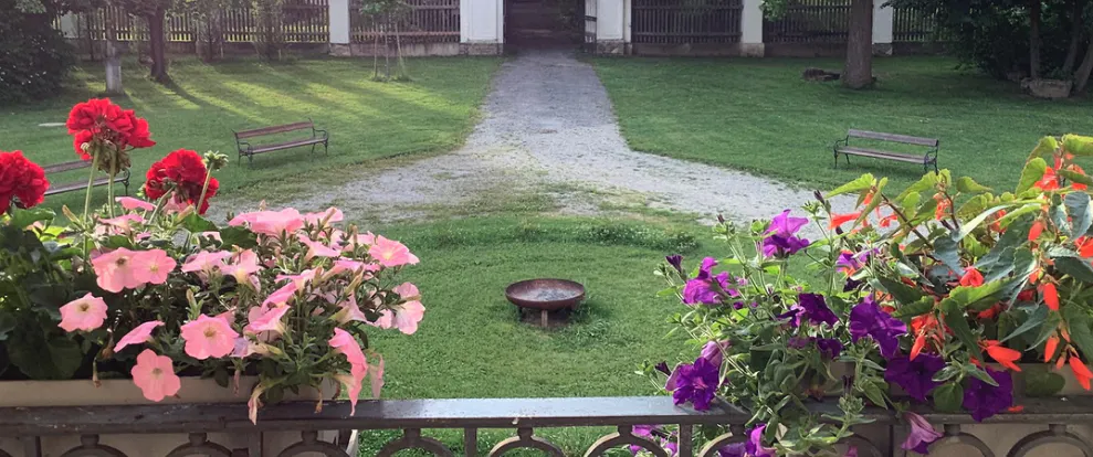 Sommertanzwoche in der SĂŒdsteiermark - Blick in den Schlosspark