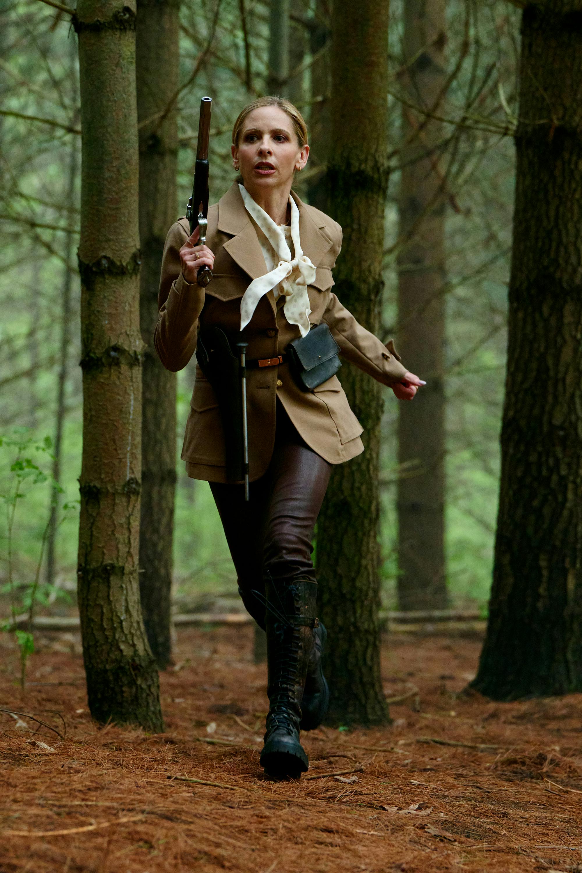 Run, Buffy, uh, Ursula, Run. Sarah Michelle Gellar in READY OR NOT 2 // © 2026 Searchlight Pictures All Rights Reserved.