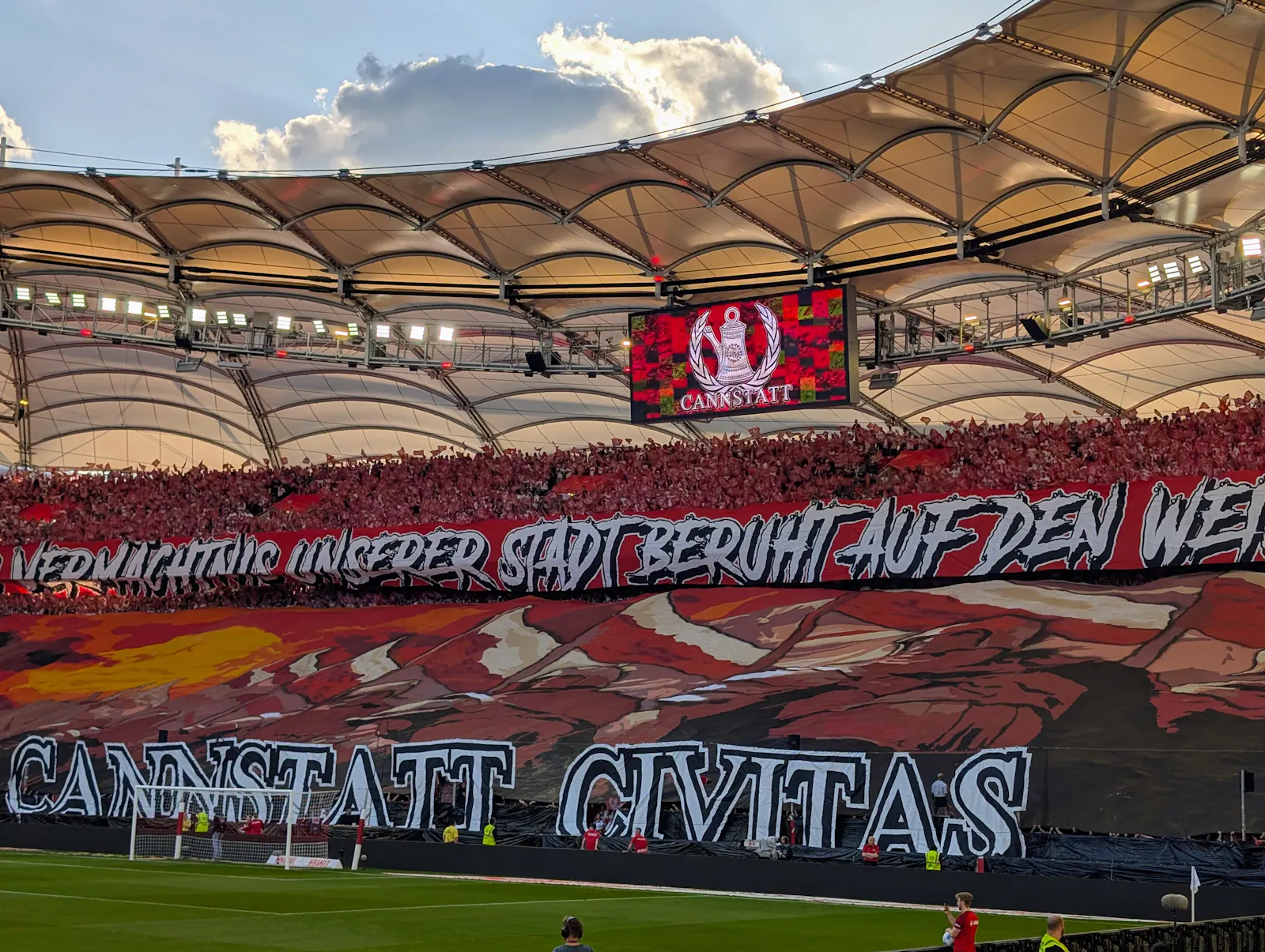 Choreo der Cannstatter Kurve beim letzten Heimspiel der Saison. Foto: Jürgen Brand