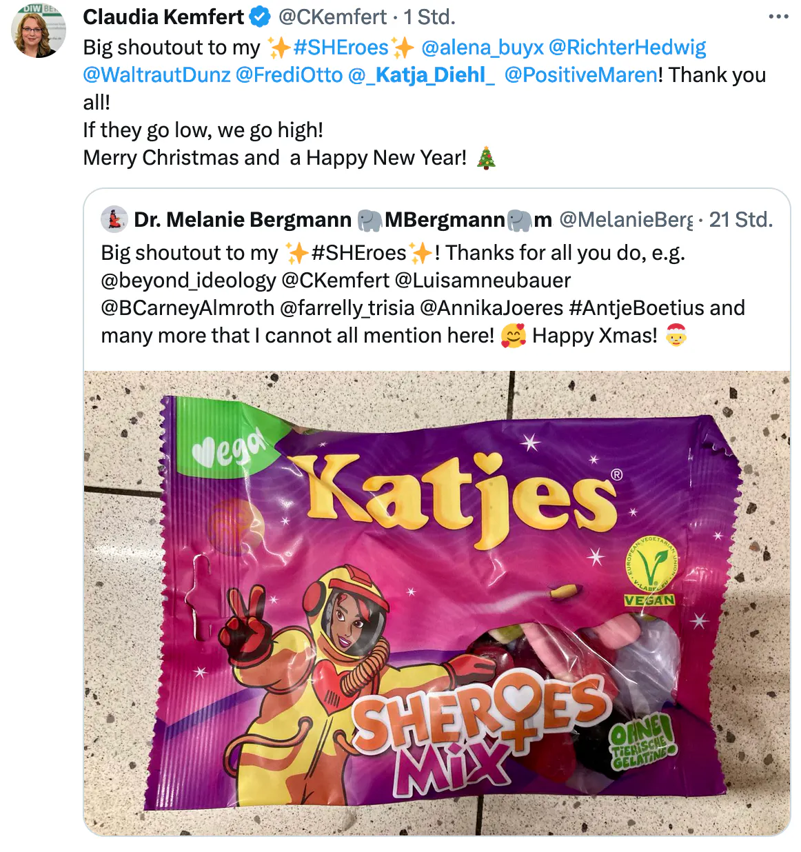 Claudia Kemfert hat mir virtuell Sheroes Sweets geschickt.