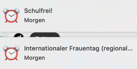 Kalenderhinweis: »Schulfrei! Morgen«, darunter: »Internationaler Frauentag. Morgen«
