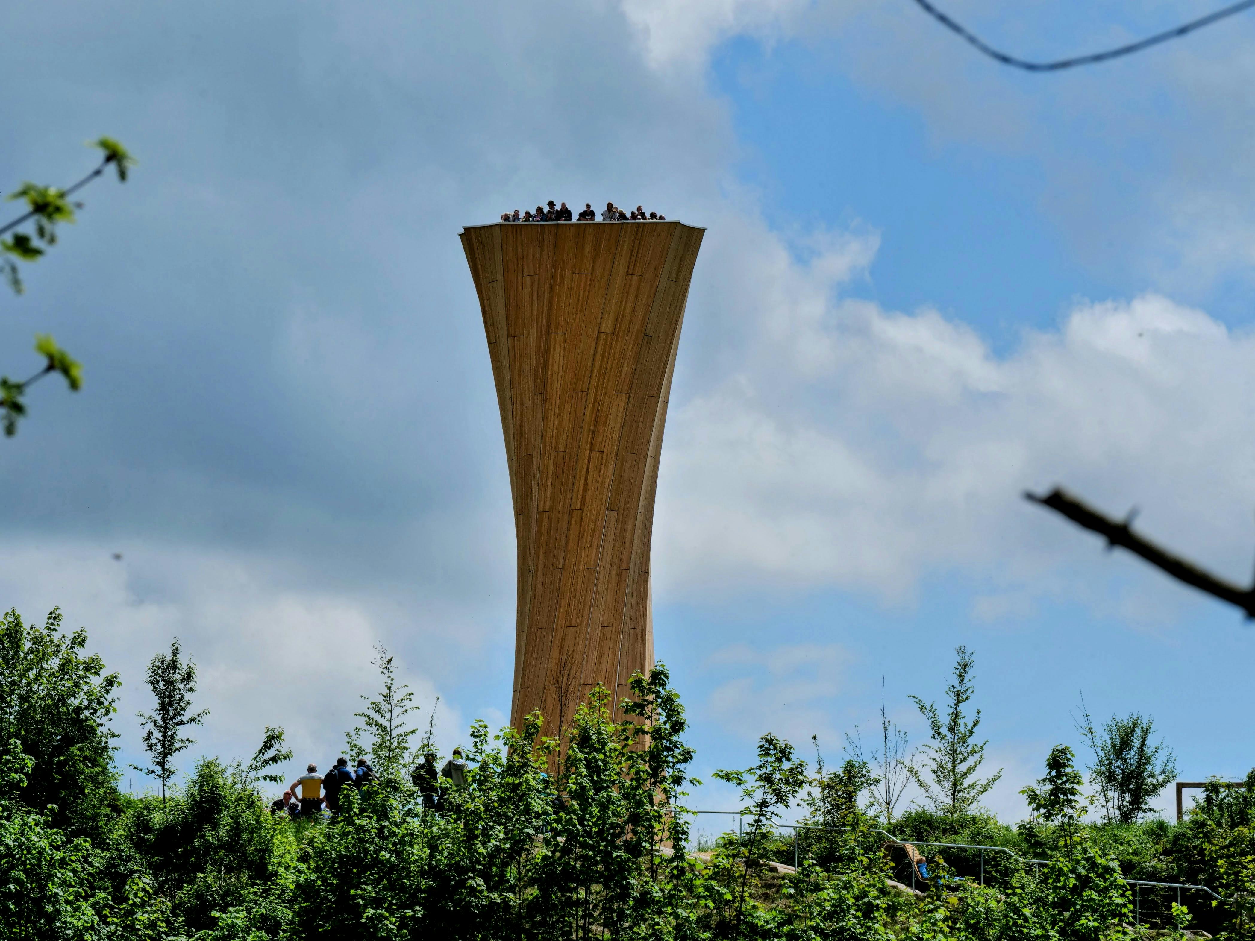 Aussichtsturm auf der Landesgartenschau in Wangen im Allgäu. Foto: Jürgen Brand