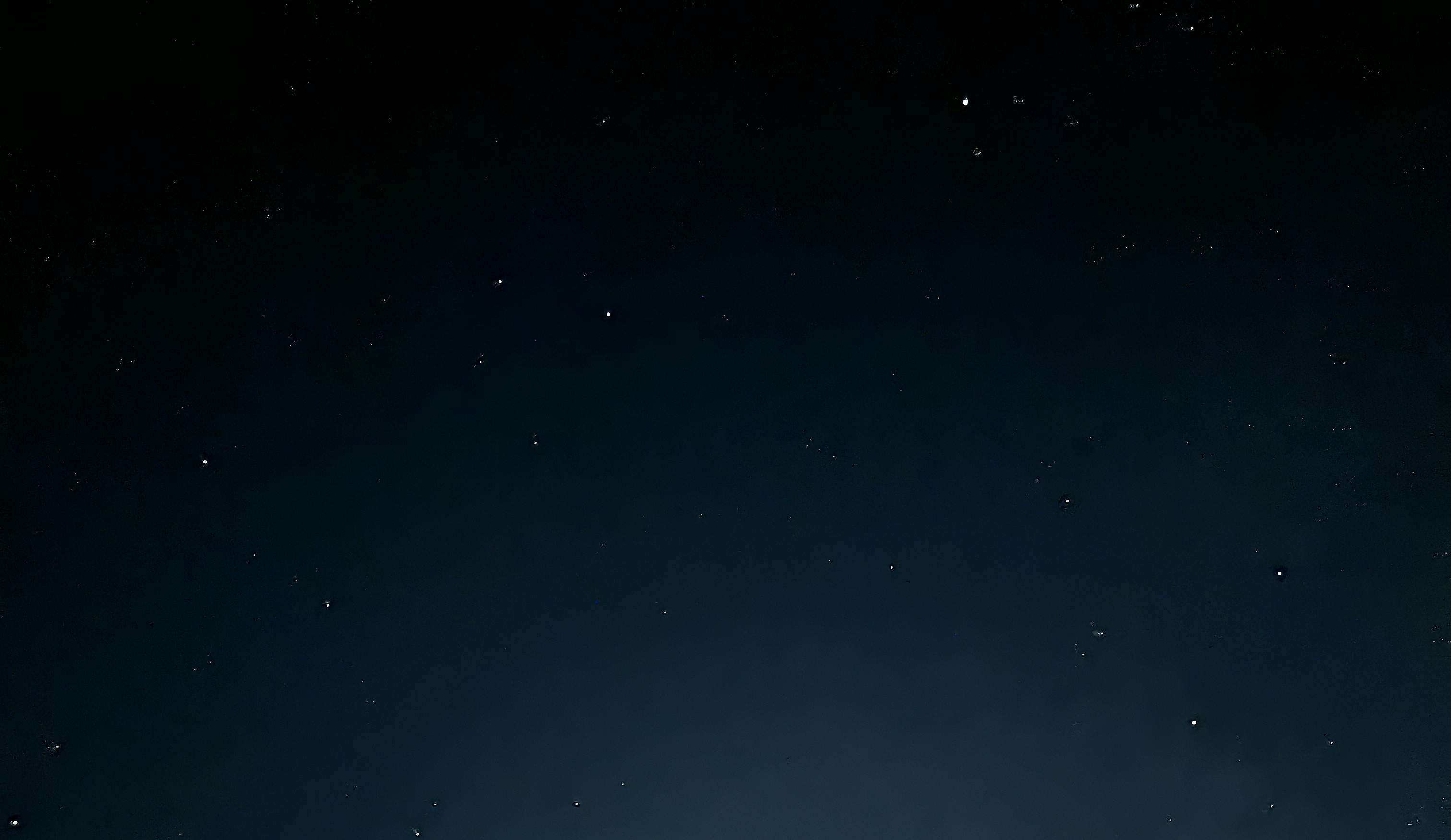 Ein dunkler Himmel mit Sternen