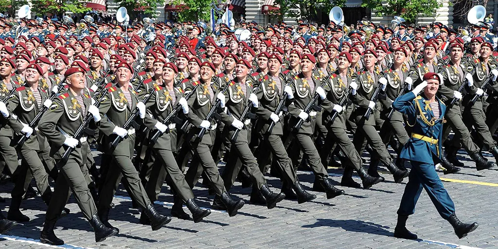 Eine SpezNas Einheit bei einer Parade.