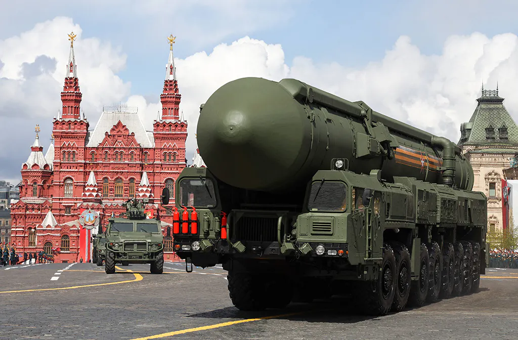 Interkontinentalrakete bei einer Parade in Moskau