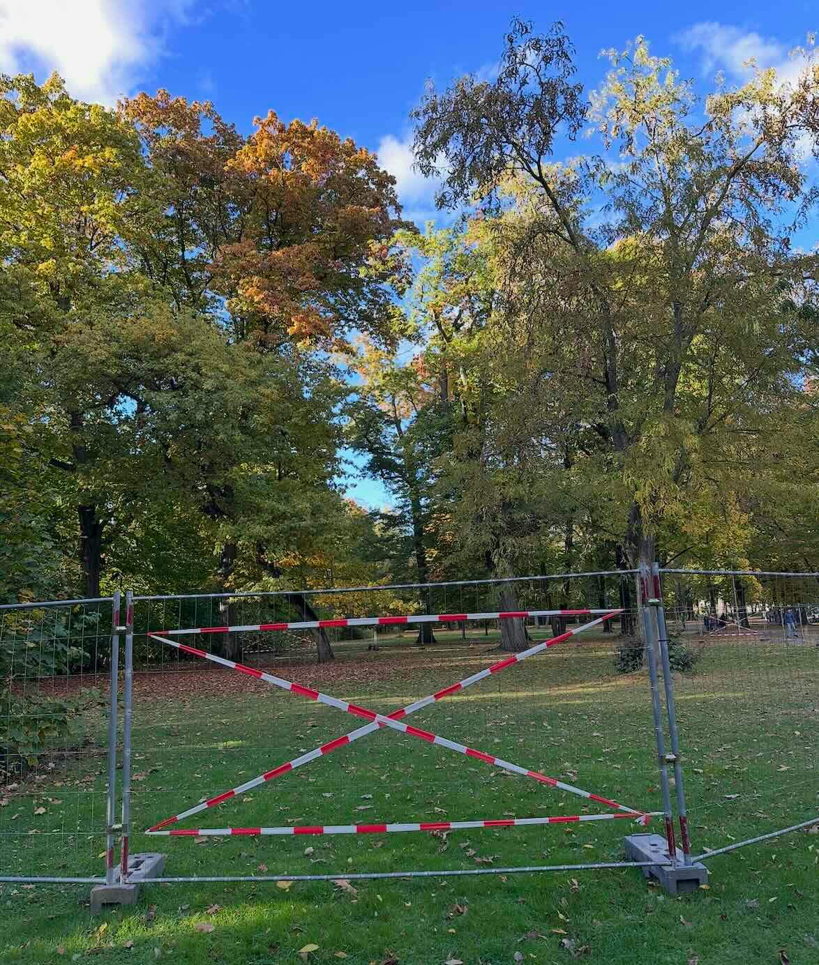 Sperrung im Schlosspark