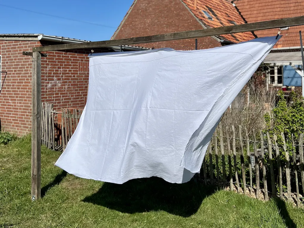 Zeichen der Solidarität: Wehendes Bettlaken in Deutschland