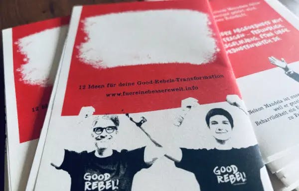 Foto der kleinen Risoprint-Hefte mit den 12 Good-Rebels-Workouts