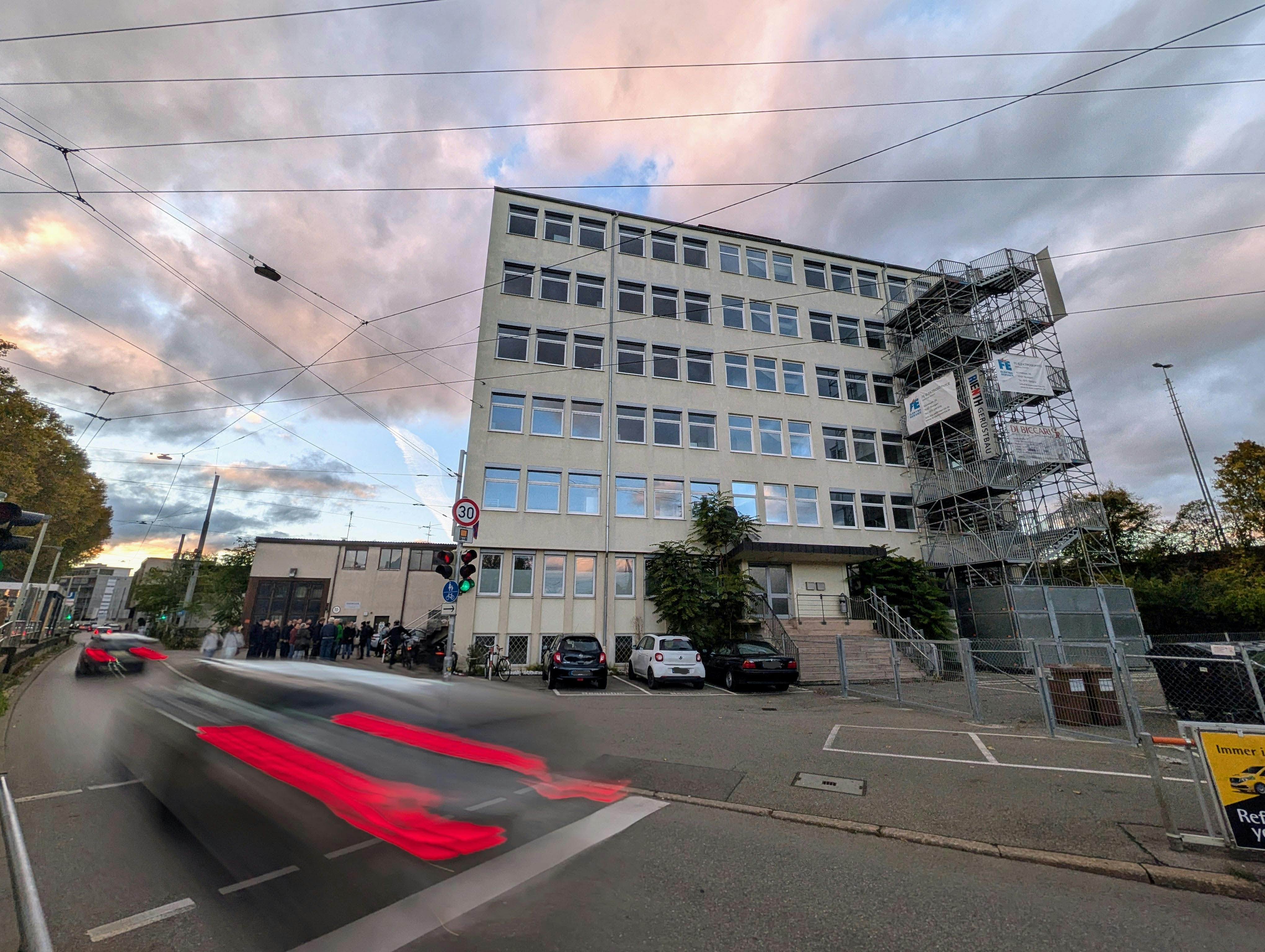 Die neue Gemeinschaftsunterkunft für Geflüchtete in Stuttgart-Wangen kann bezogen werden. Foto: Jürgen Brand