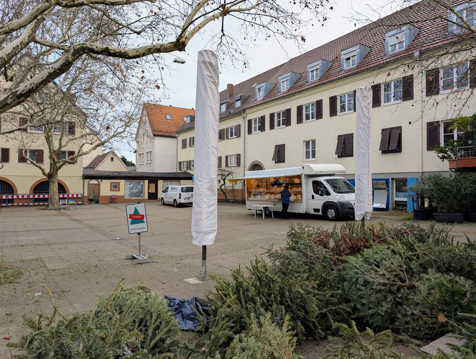 Um den Käsewagen auf dem Schmalzmarkt ist es einsam geworden. Die Märkte Stuttgart will versuchen, neue Marktbeschicker zu finden. Foto: Jürgen Brand