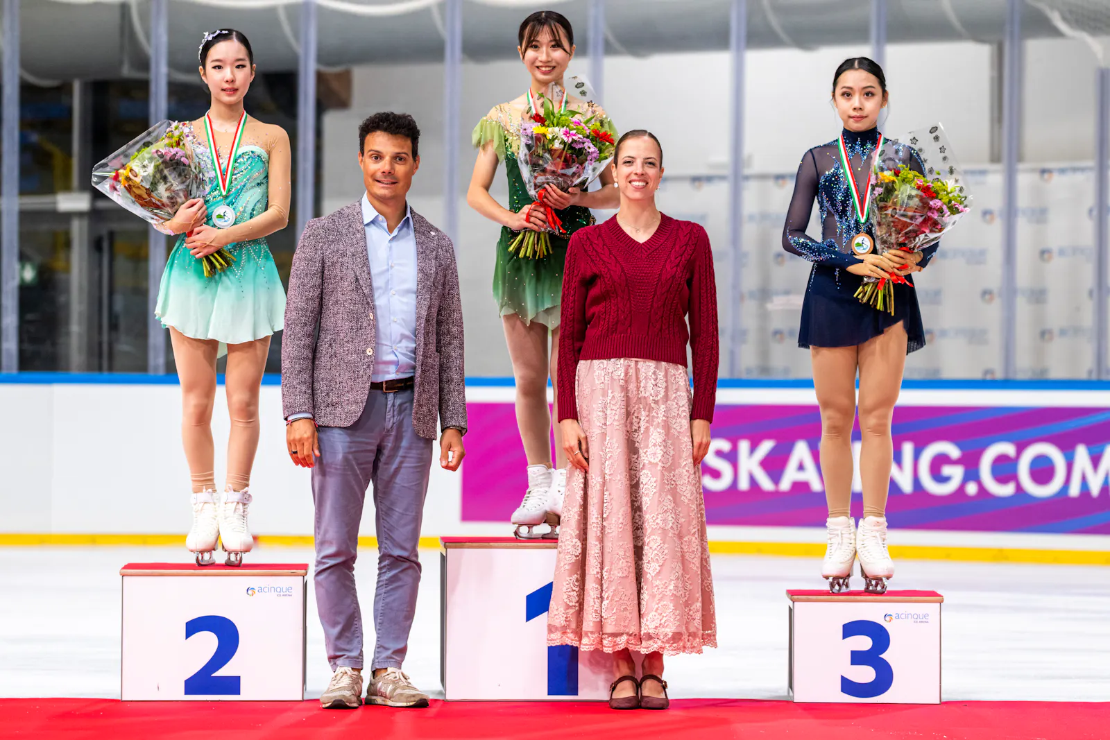 Siegerehrung der Juniorinnen mit Carolina Kostner