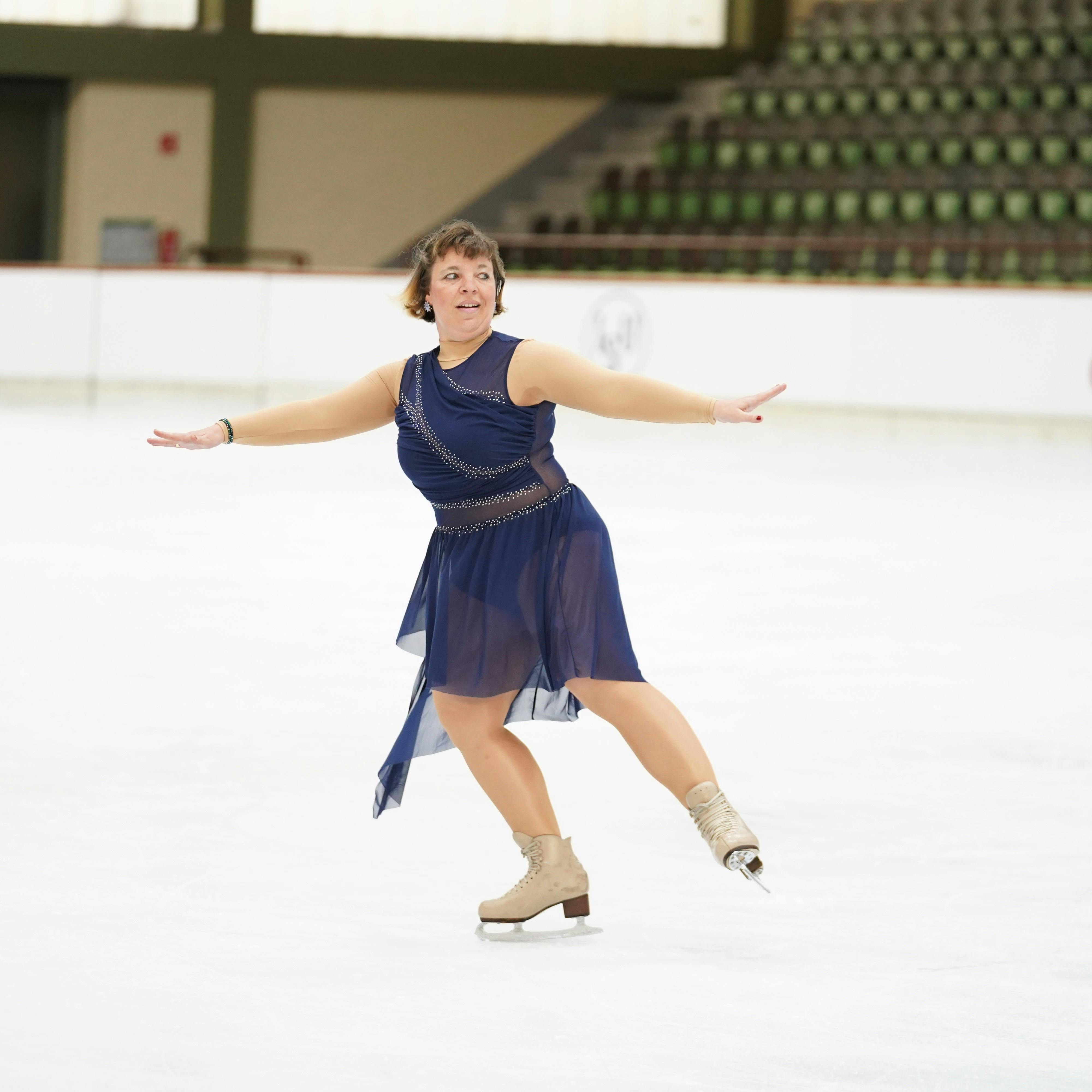 Eiskunstläuferi Manuela Lehmann beim ISU Adult