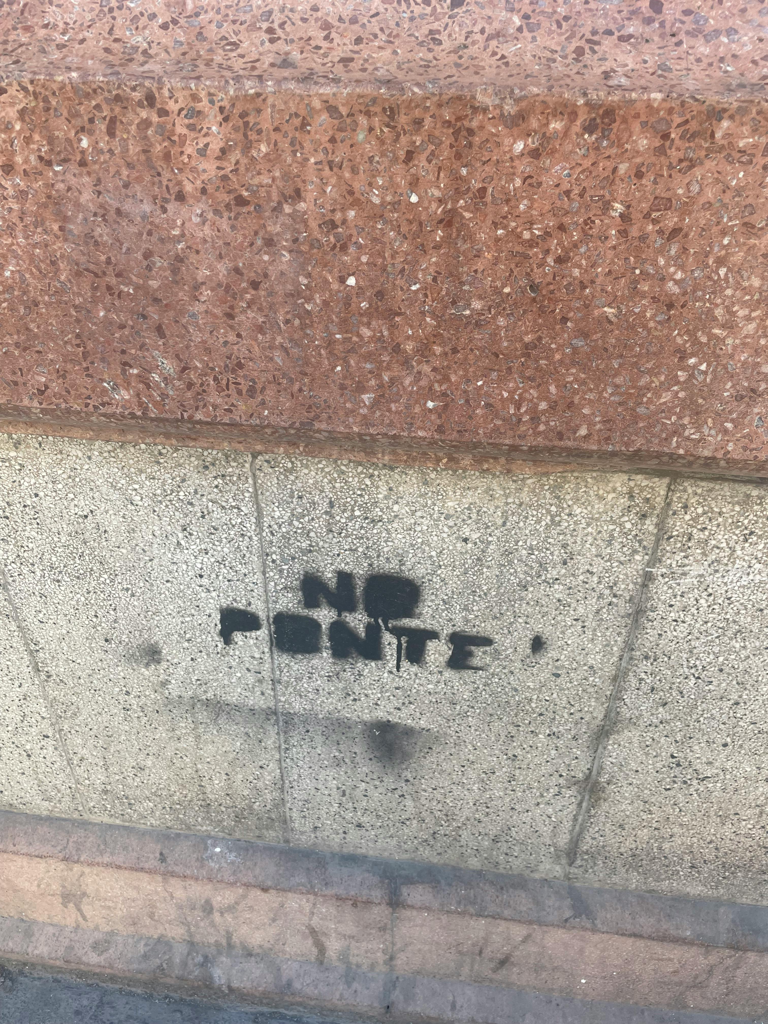 No Ponte Graffiti in Palermo, Mai, 2025
