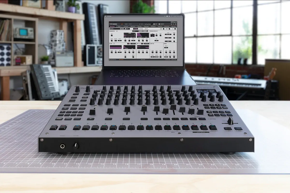 • Roland TR-1000
• Roland TR-1000 Rhythm Creator
• Roland neue Drum Machine 2025
• Roland TR-1000 Features
• TR-1000 Drumcomputer
• Roland TR-1000 Test
• Roland TR-1000 Review
• Roland TR-1000 Preis
• Roland TR-1000 Release Date
• Roland TR-1000 kaufen
• Roland Drum Machine analog digital
• Roland TR-808 909 Nachfolger
• Beste Drum Machine 2025
• TR-1000 Sampling Sequencer
• Roland TR-1000 vs TR-8S
• Roland Drumcomputer Neuheit
• Roland TR-1000 Synth Features
• Roland TR-1000 Workflow
• Roland TR-1000 Sound Demo