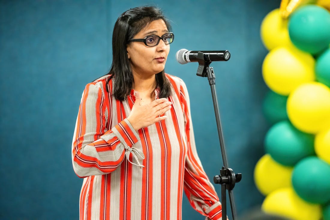 After our special month of short stories, we return to normal life with an interview by Mbizo Chirasha. He spoke with Megha Sood, an award-winning Asian American poet, author, editor, and literary activist from New Jersey, about her work and her new book...
(Available in Arabic, English, French, German, and Spanish.)