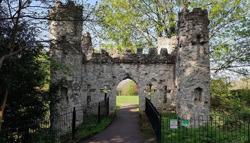 The folly at Reigate Castle, Reigate