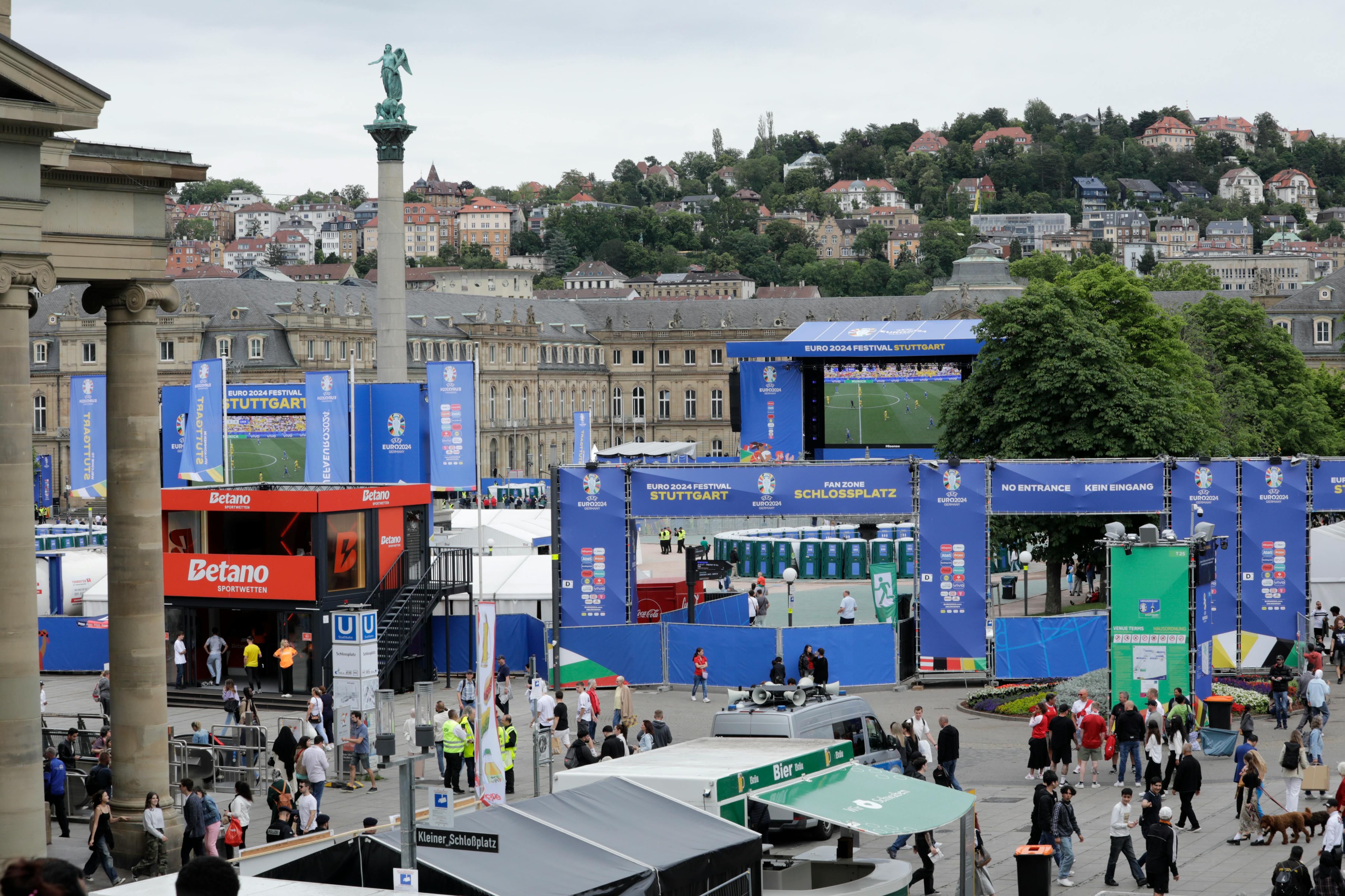 Die Gaisburger Fotografin und Designerin Uta Rometsch (https://www.uta-rometsch.de/) hat die Fanzone auf dem Schlossplatz besucht. Danke für das Foto! Foto: Uta Rometsch