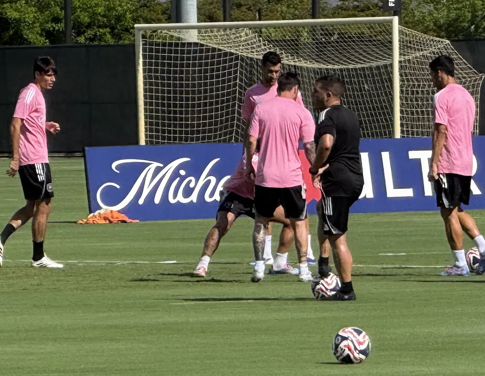 Mehr war nicht zu sehen: Messi bei der Arbeit. Foto: pg