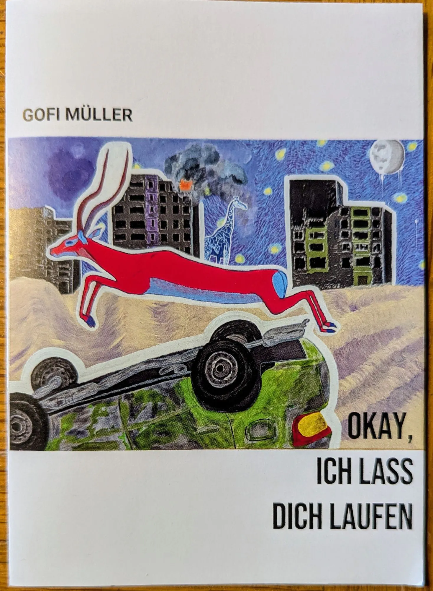 So sieht der Flyer aus, den ich zu meiner Ausstellung designt habe. Darin finden sich alle Bilder in Miniatur, alle Angaben zu Technik, Maße, Entstehungsjahr und QR-Codes, über die man sich zu jedem Bild einen Audiokommentar von mir anhören kann. Eigentlich ist das so eine Art Podcast-Flyer. Ziemlich cool, oder?