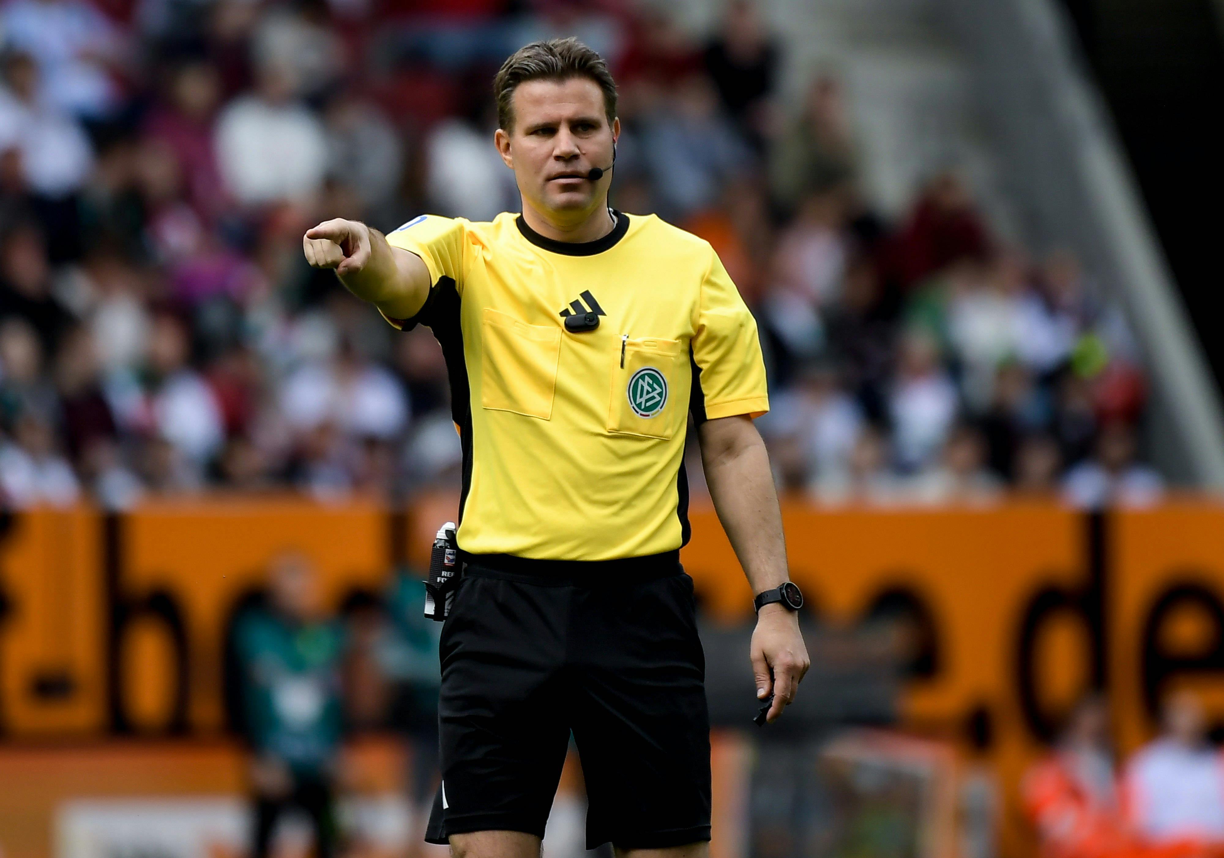 Dr. Felix Brych