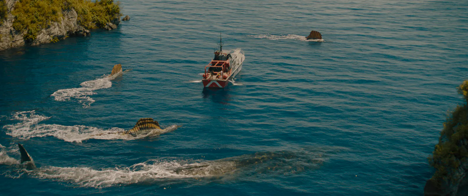 Besuch von Mosasaurus und Spinosaurus am Äquator in Jurassic World Die Wiedergeburt