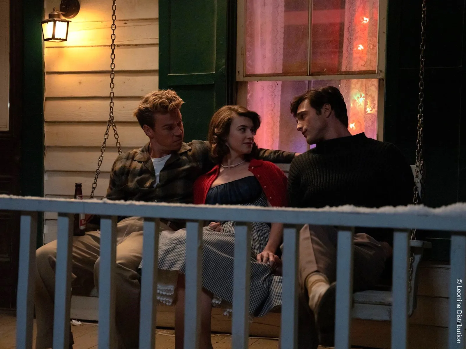 Throuple? Lee (Will Poulter), seine Verlobte/Frau Muriel (Daisy Edgar-Jones) und sein Bruder Julius (Jacob Elordi) // © Leonine Distribution