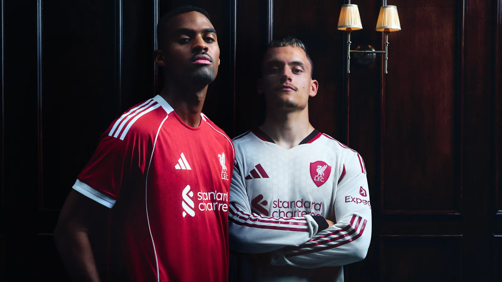 FC Liverpool Home und Away Jersey