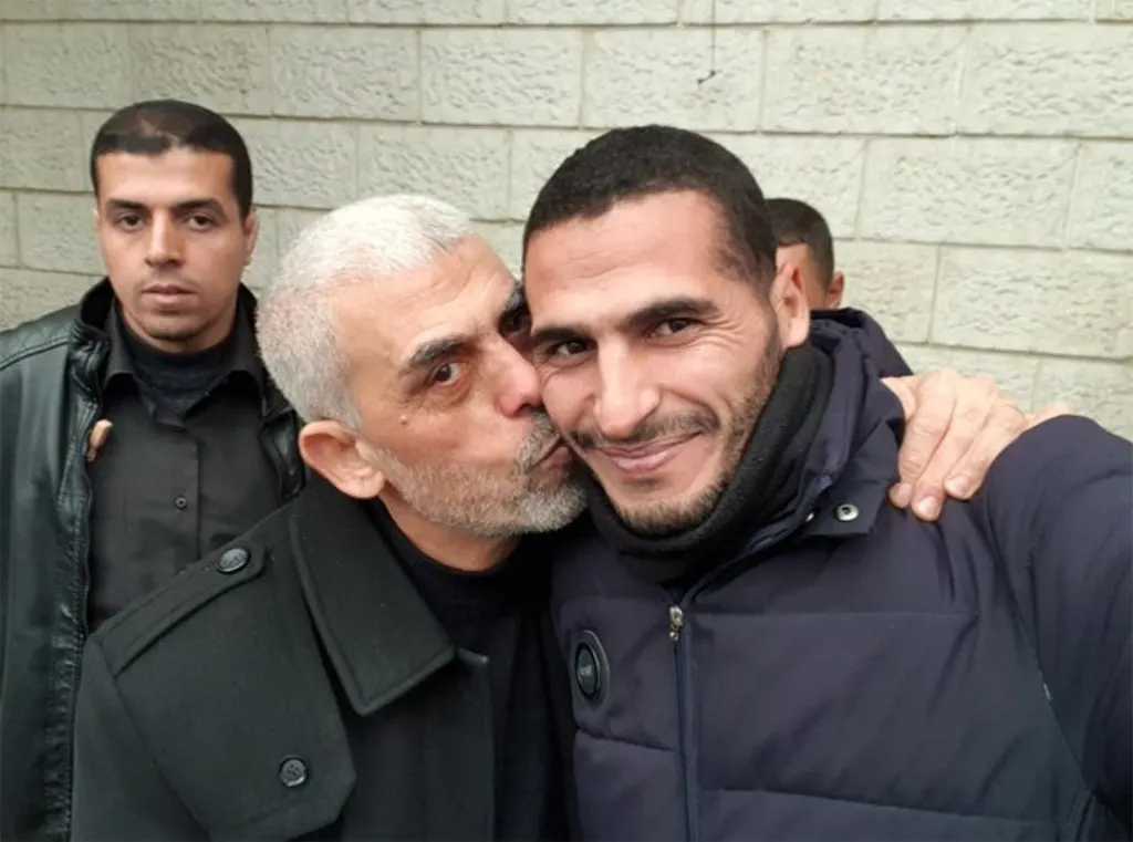 Selfie des Journalisten Hassan Eslaiah mit dem Chef der Hamas Sinwar.