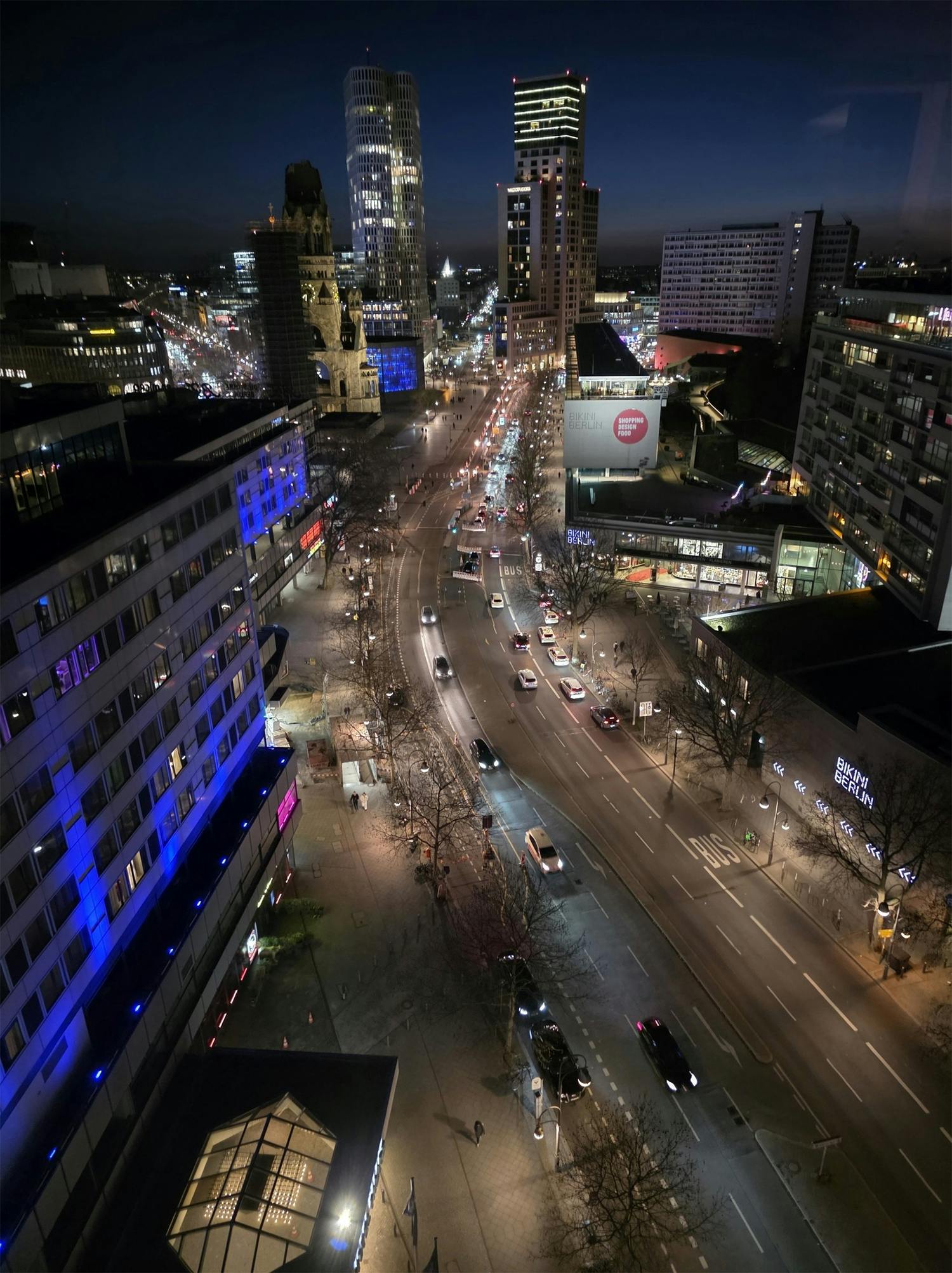 Der Blick von der Terasse der Lounge auf die Berliner Innenstadt.