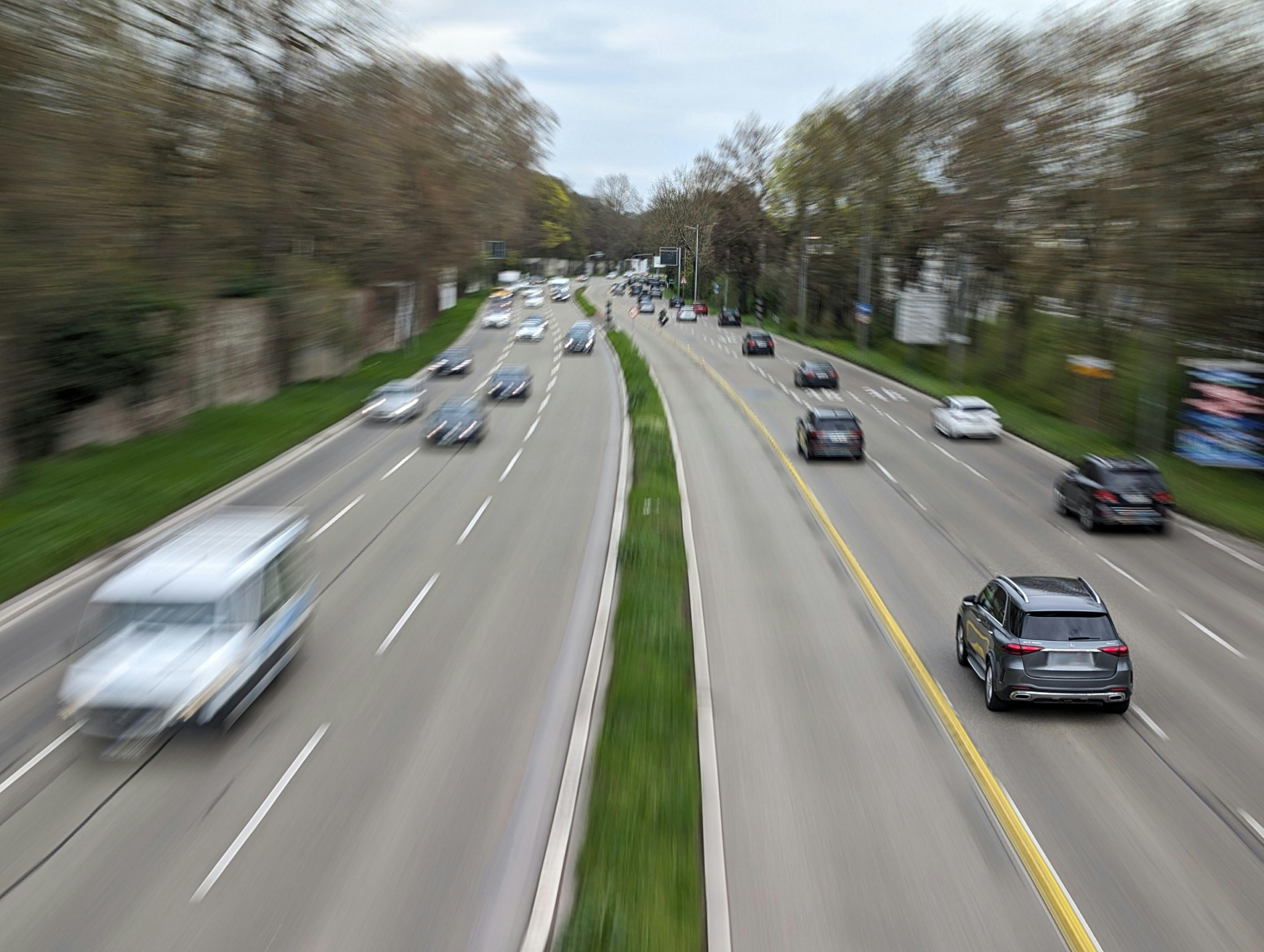 Ab Ende 2025 soll an der Cannstatter Straße / B 14 in Stuttgart-Ost der Nesenbach-Kanal erneuert werden. Foto: Jürgen Brand