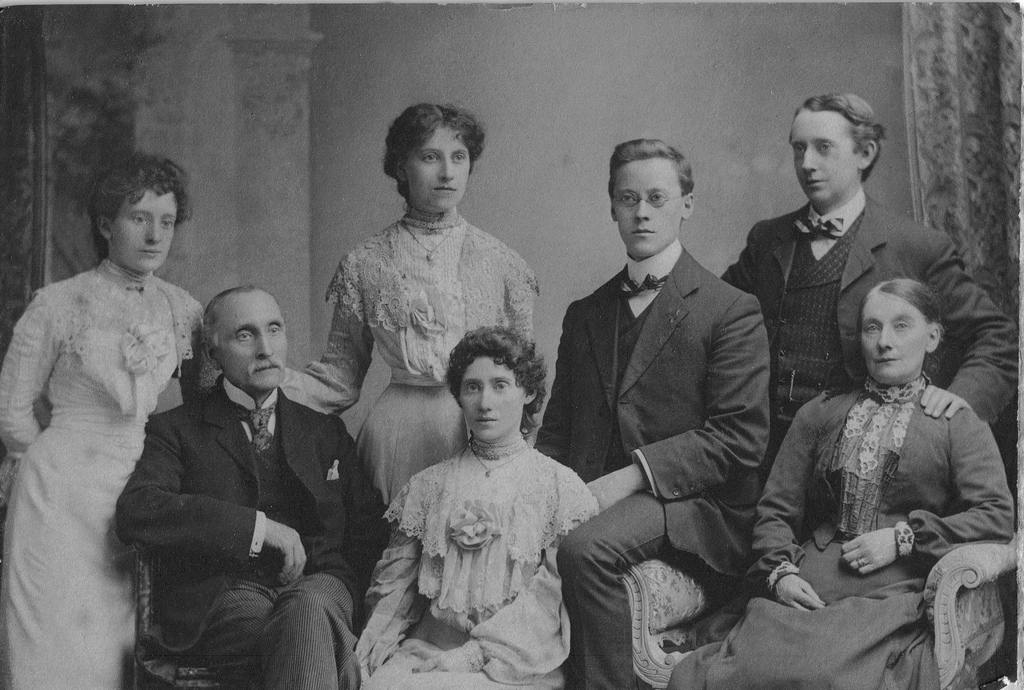 Virginia Woolf’s Living Family Members - Failbluedot