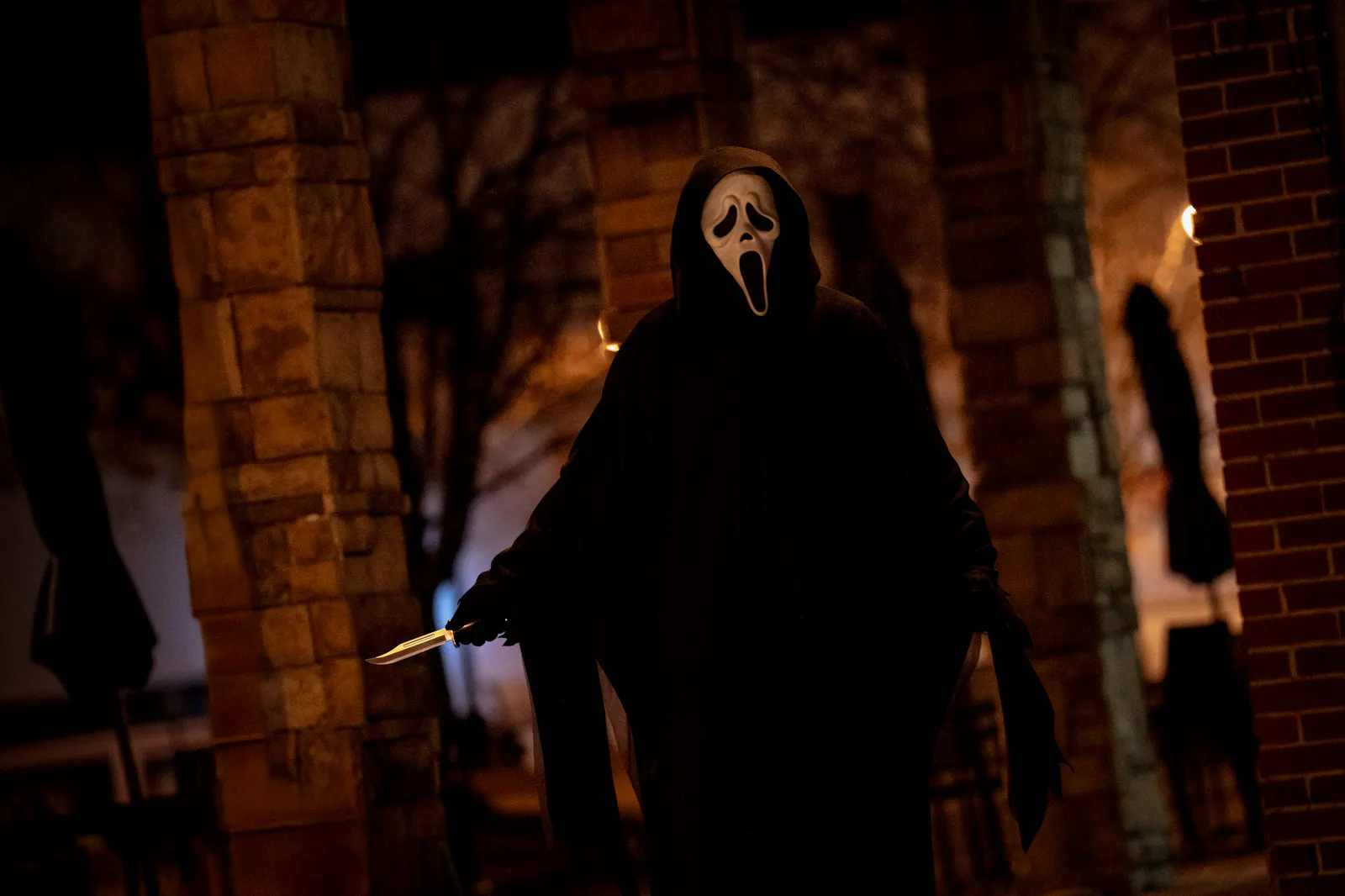 Bruh, wie theatralisch: Ghostface in SCREAM 7 // © 2025 Paramount Pictures. Ghost Face is a Registered Trademark of Fun World Div., Easter Unlimited, Inc. ©1999. All Rights Reserved., Foto: Jessica Miglio