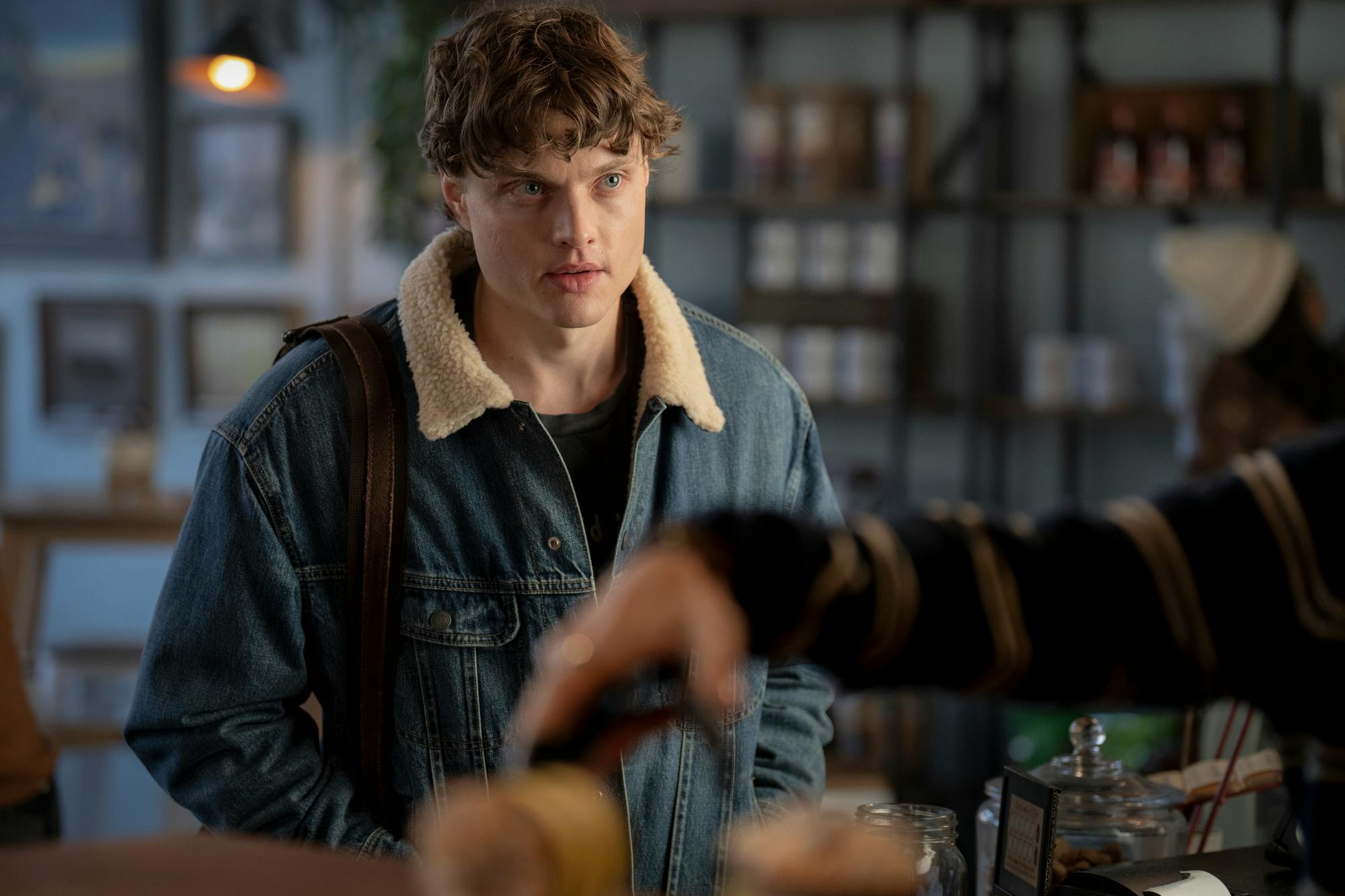 Creepy'n'Cute: Lucas Bowden (Asa Germann, bekannt aus GEN V) in SCREAM 7 // Foto: Jessica Miglio © 2025 PARAMOUNT PICTURES. ALL RIGHTS RESERVED.