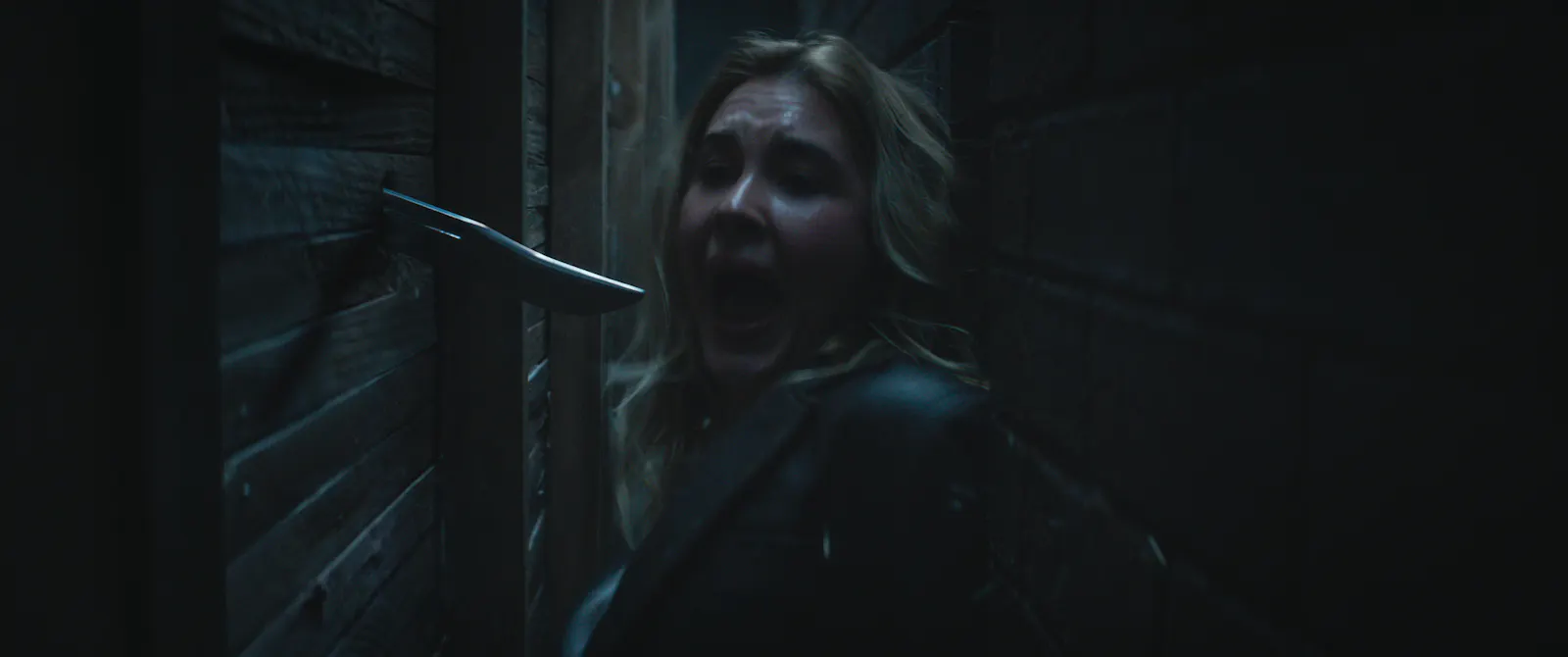 Neues Ziel hinter der Wand: Tatum (Isabel May) in „Scream 7“ von Paramount Pictures und Spyglass Media Group. // © 2025 PARAMOUNT PICTURES. ALL RIGHTS RESERVED., Foto: Jessica Miglio