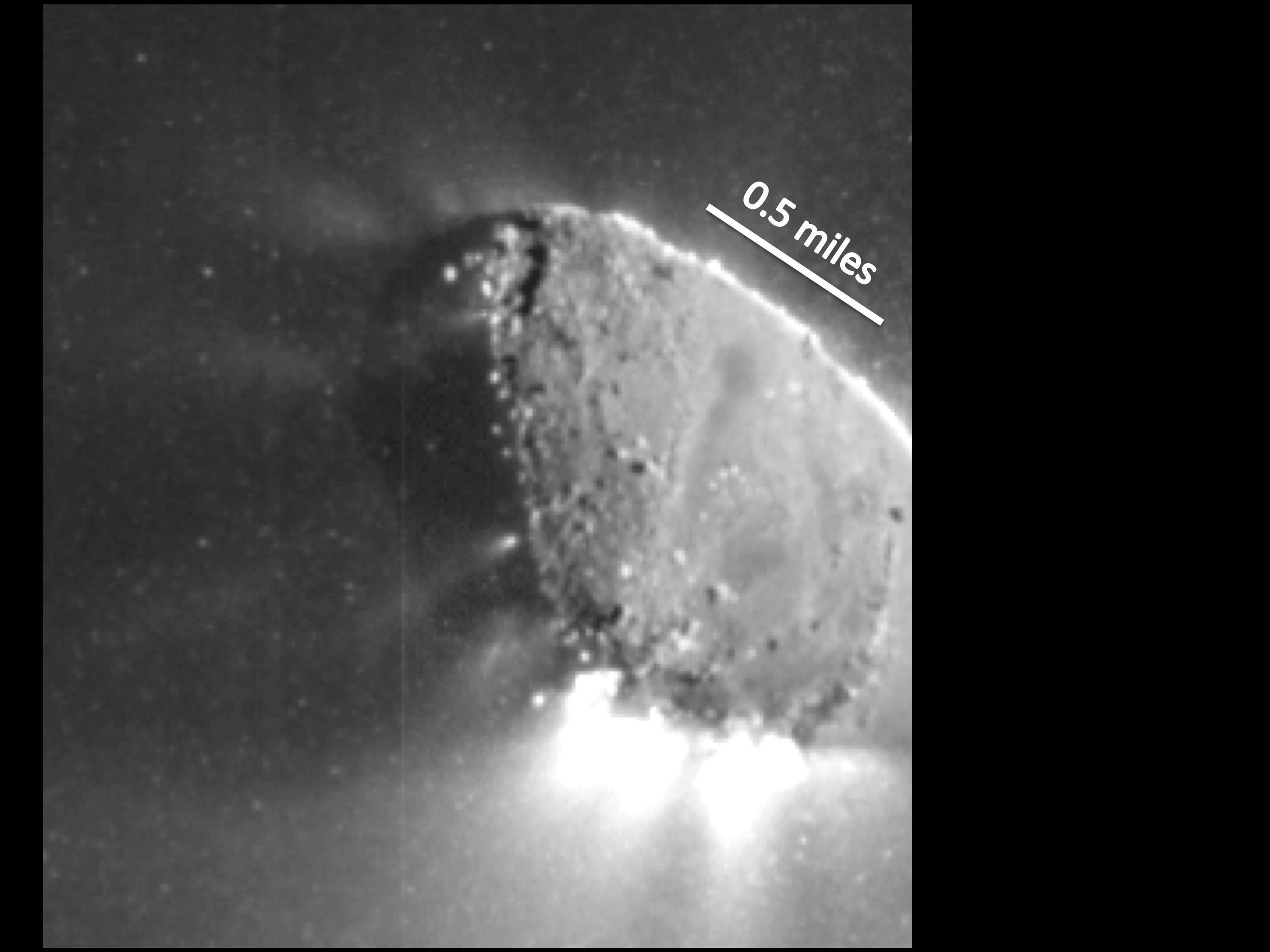 Ausgasen eines Kometen (Bild: NASA)