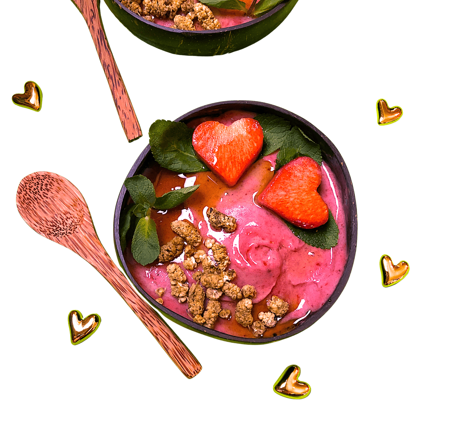 Erdbeeren - Bananen Eis in Kokos Schälchen, dekoriert mit Minzen Blättchen und getrockneten Maulbeeren und etwas Ahornsirup

Goldene Herzen und zwei Holzlöffel sind ebenfalls auf dem Bild zu sehen