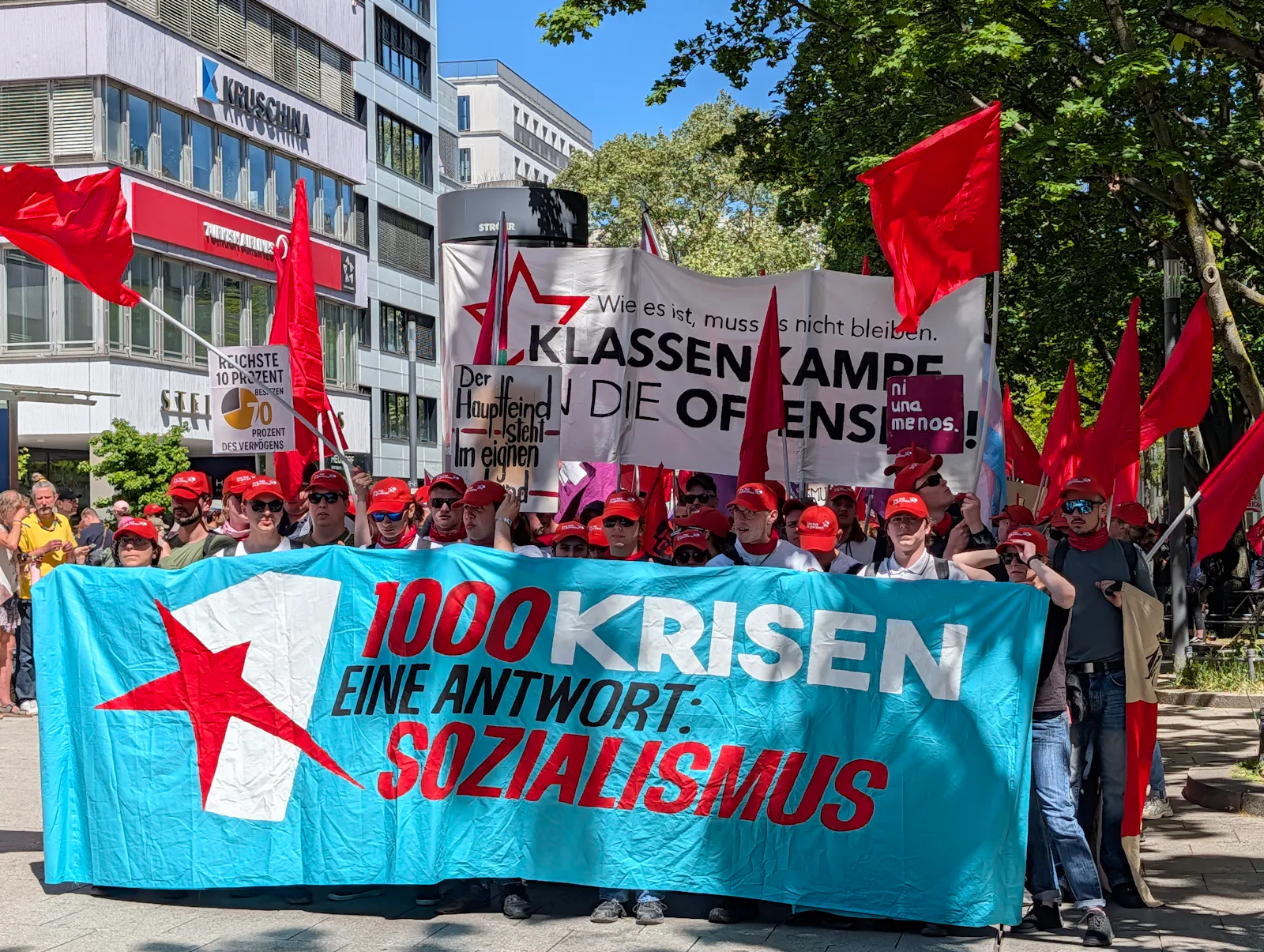 Start des Demo-Zugs zum „Revolutionären 1. Mai” Foto: Jürgen Brand