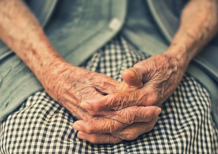 Image of the hands of an older person