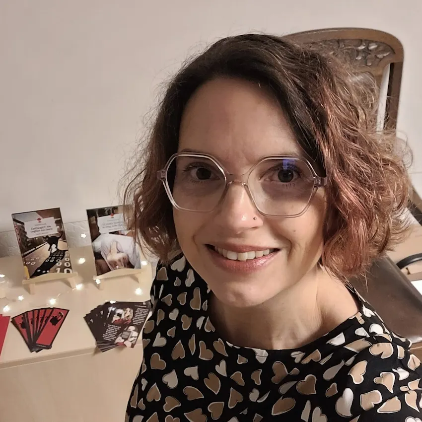 Christine Piontek vor einer Lesung in der Katholischen Bücherei in Windhagen, Selfie