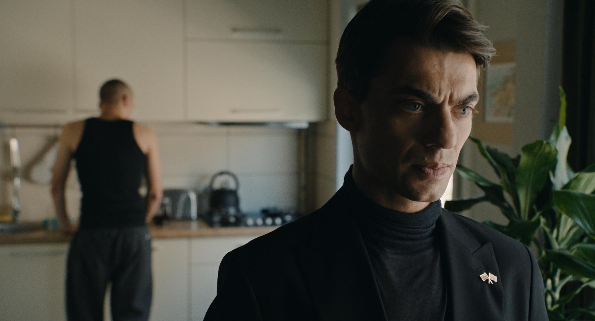 Geheimnisse haben sie alle in THE ACTIVIST... // © Cinemien