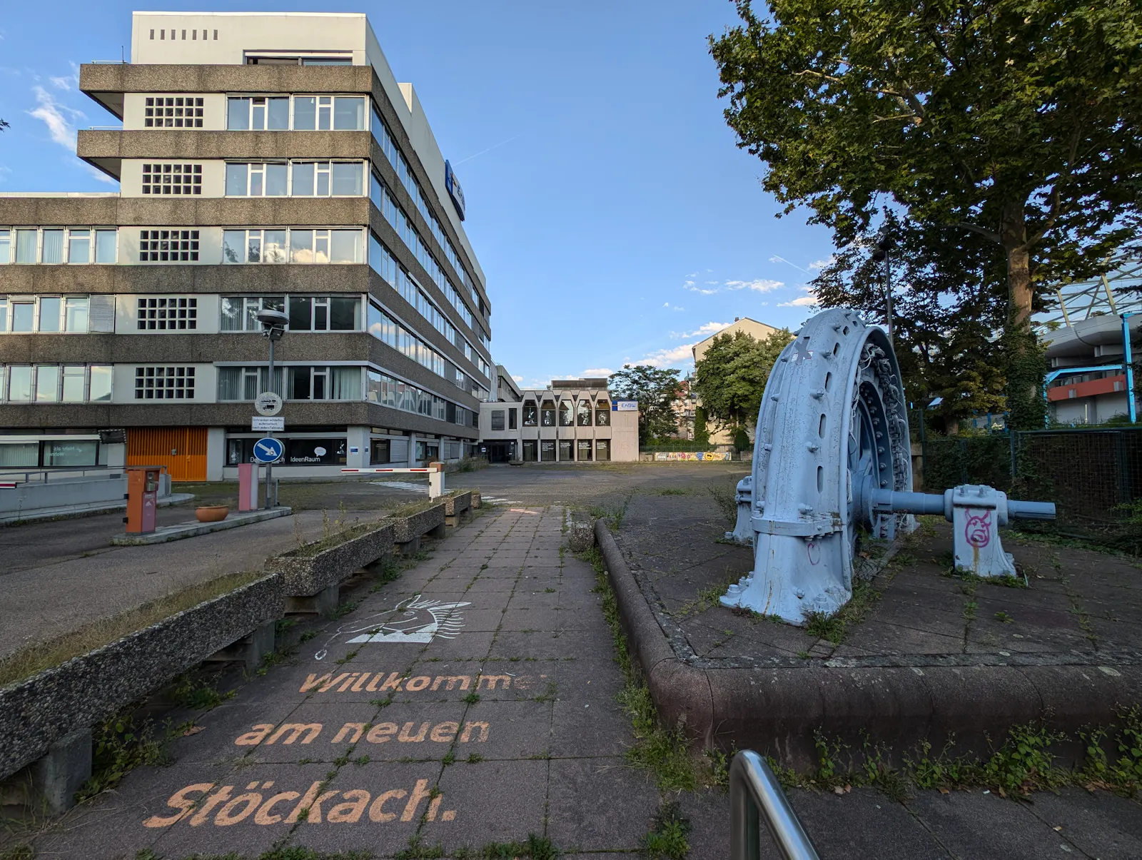 Die Fläche auf dem EnBW-Areal an der Hackstraße wäre perfekt geeignet. Aber die EnBW will Miete und den zuständigen Ämtern der Stadt fehlt das Geld dafür. Foto: Jürgen Brand