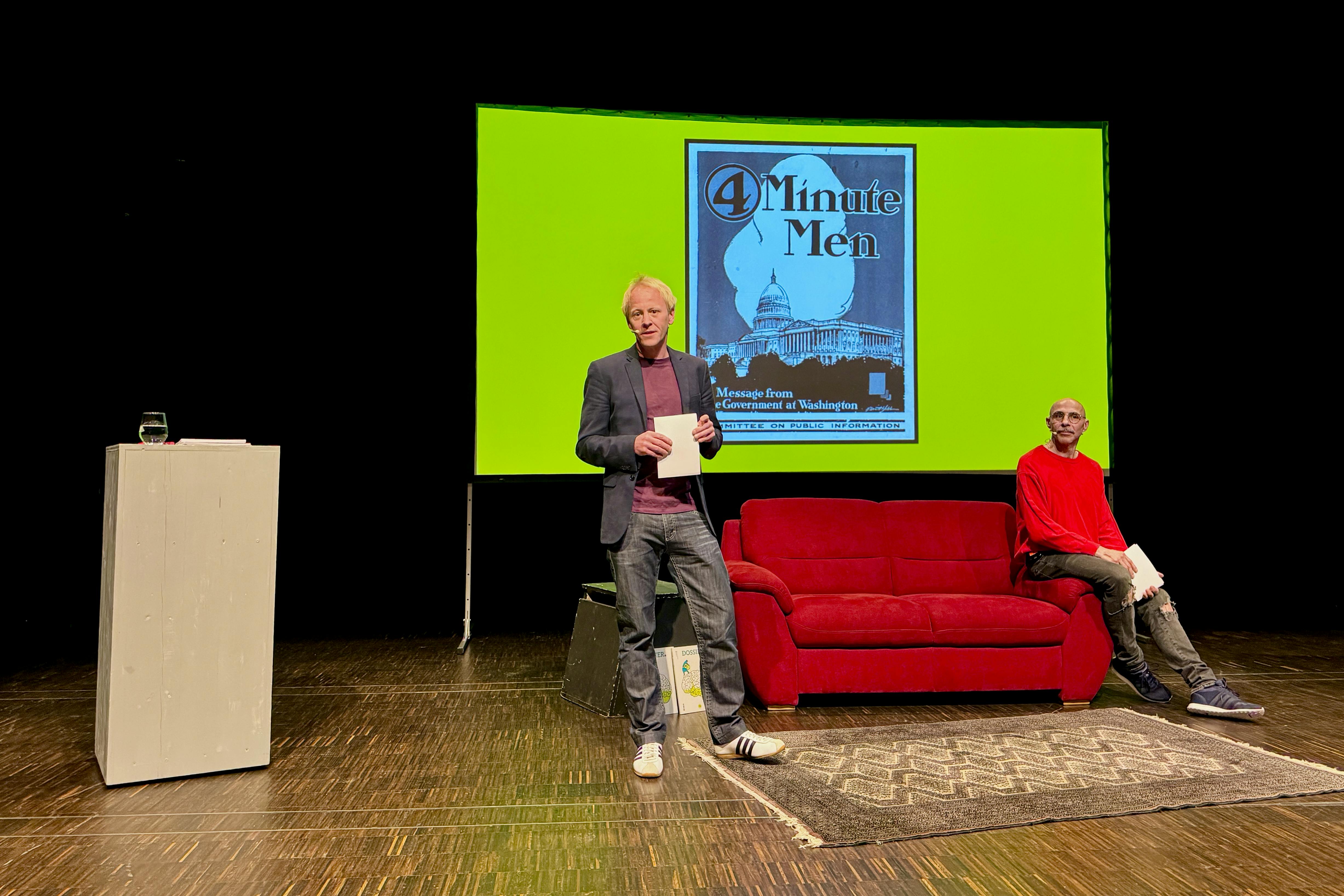 Dossier-Gründer Florian Skrabal und Schauspieler