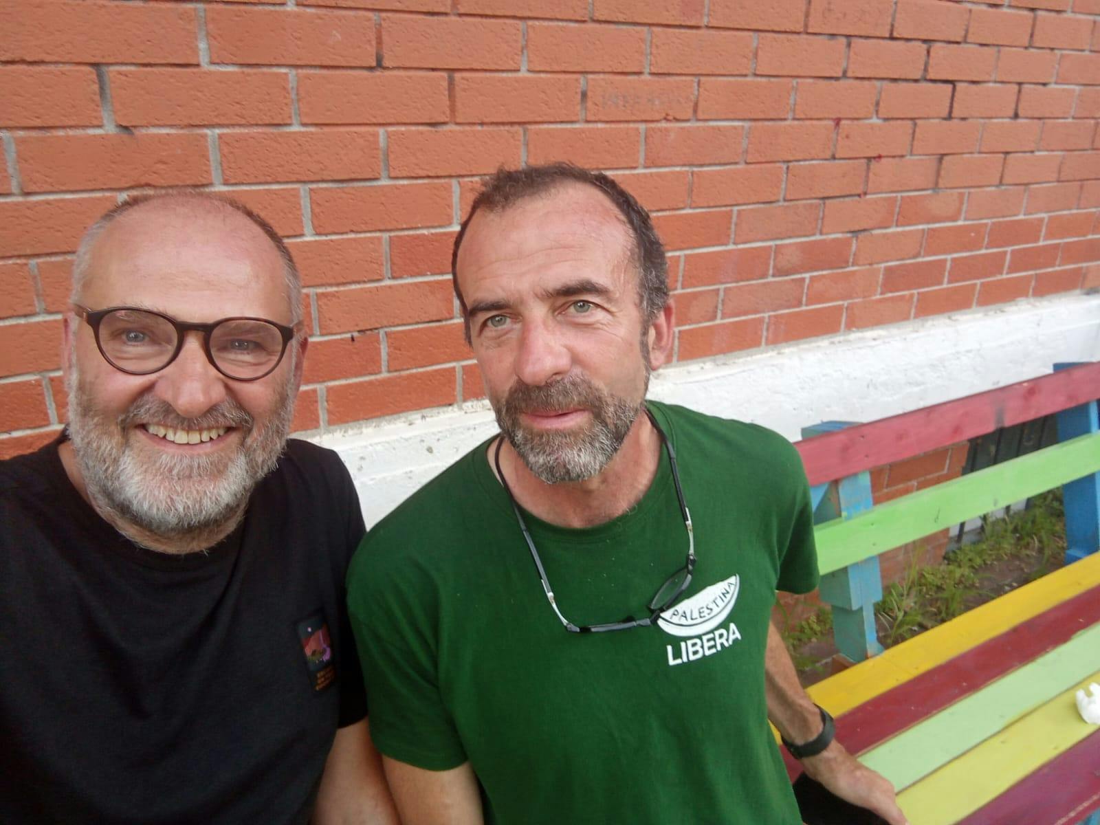 due amici su una panchina