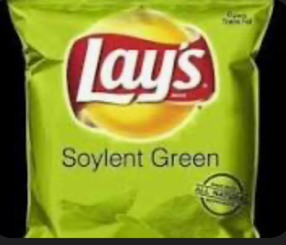 Eine grüne Tüte Lays Chips, Sorte Soylent Green