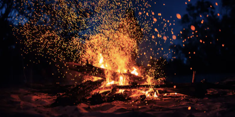 Lagerfeuer; Sheba Mehofer-Schilk; Steady; Mein Raum;