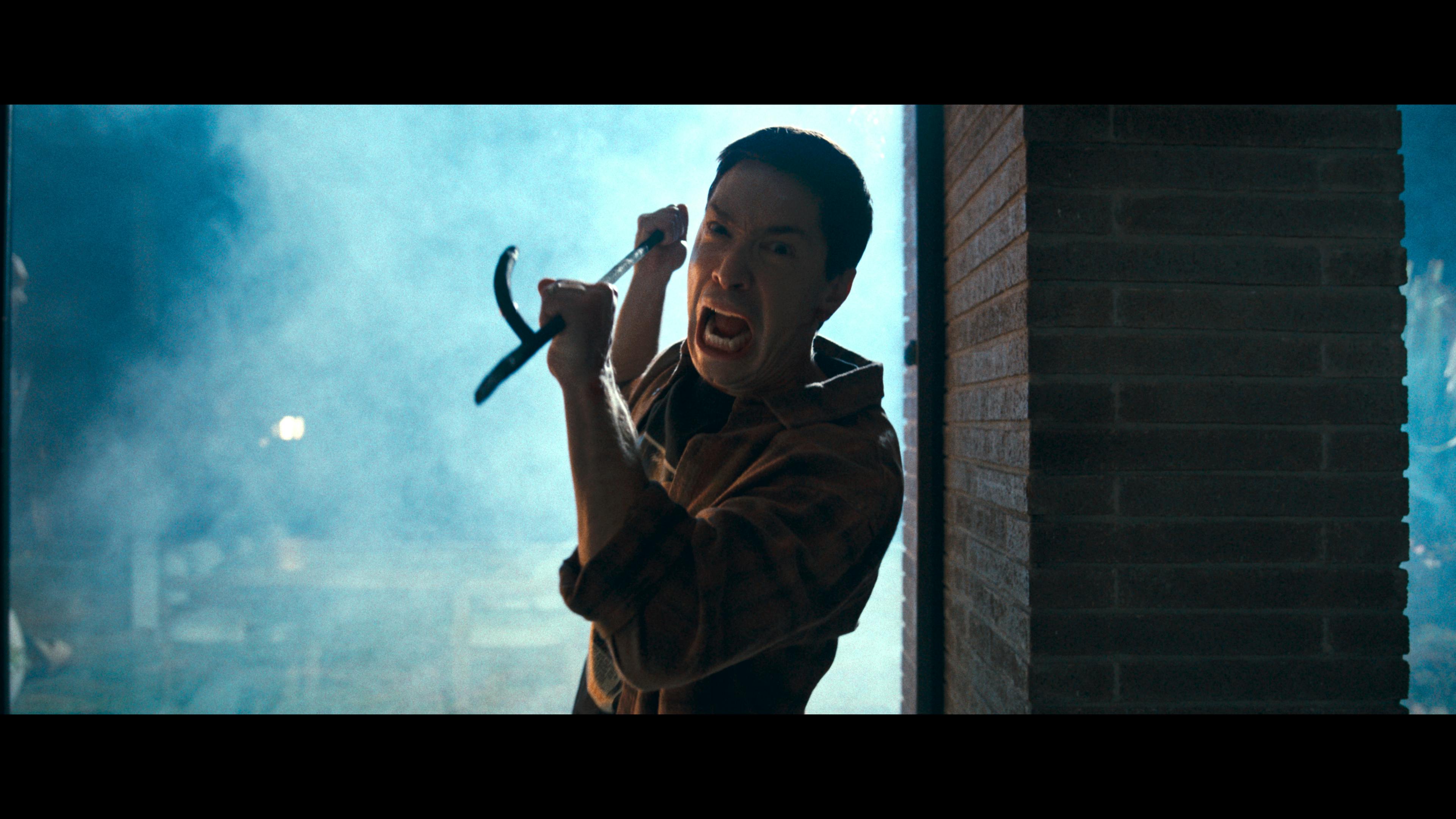 Ein Männer-Mann, der kann: Scott (Justin Long) in COYOTES // © Aura Entertainment / DCM / Leonine Distribution