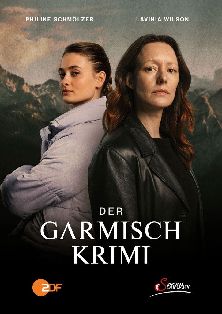 Die Key Art zu DER GARMISCH-KRIMI - WOLFSMORD, ab dem 21. Februar 2026 auf ZDF.de und am 28.02.2026 um 20:15 Uhr im ZDF zeigt die beiden Hauptdarstellerinnen // ©ZDF/ServusTV/Linda Gschwentner/Super+