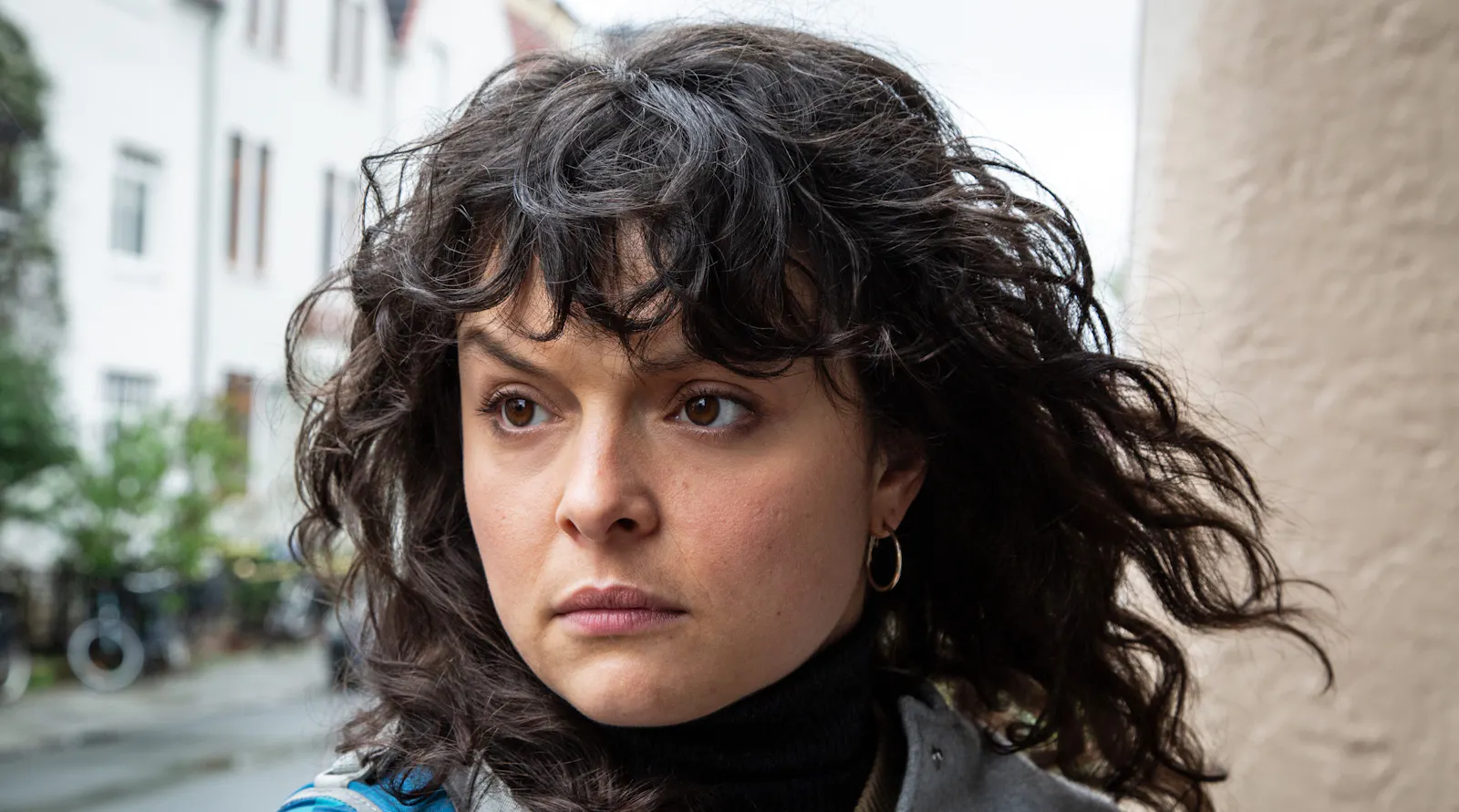 Die alleinerziehende Mutter Rani Ewers (Via Jikeli) fühlt sich verfolgt Tatort solange du atmest